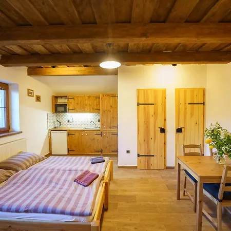 Apartmany Pausram Pouzdrany Exterior photo