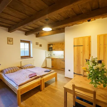 Apartmany Pausram Pouzdrany Exterior photo